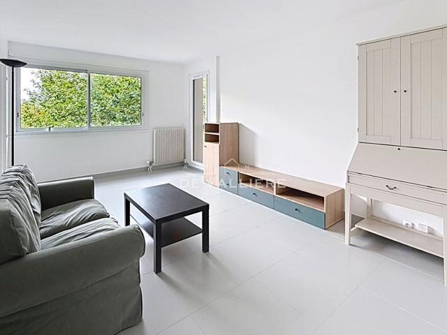 Location Appartement Rue Victor Hugo, Nanterre
