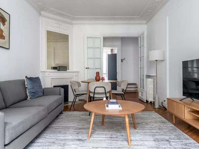 Location Appartement Rue Villebois Mareuil, Paris