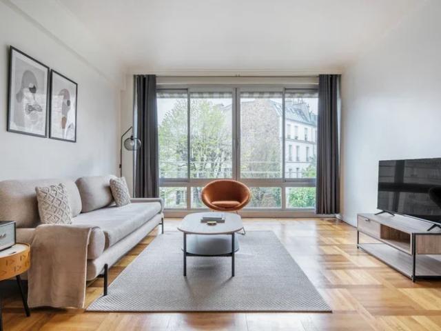 Location Appartement Rue Vineuse, Paris