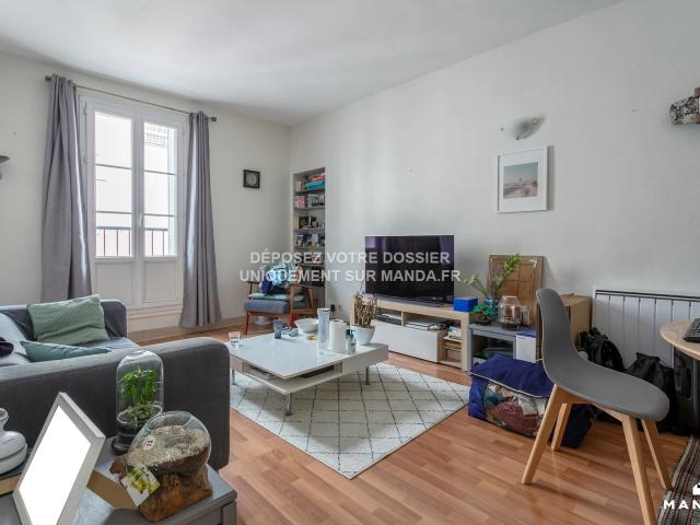 Location Appartement Rue Violet, Paris