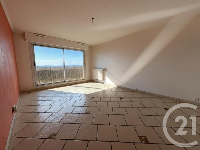 Location Appartement Rue Vladimir Komarov, Vénissieux
