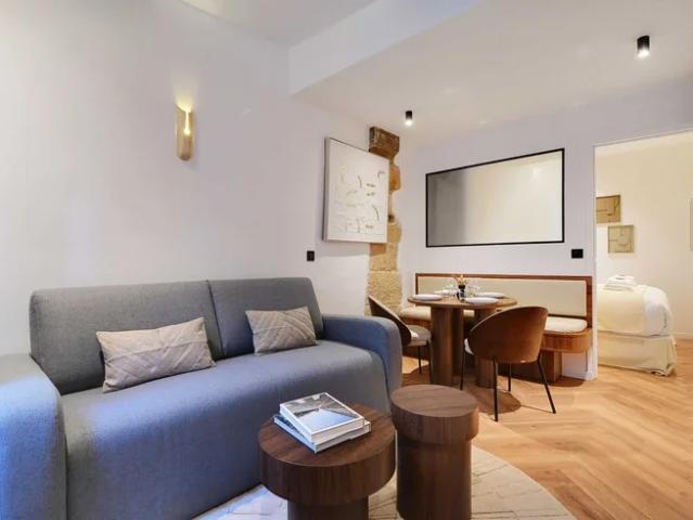 Location Appartement Rue Xavier Privas, Paris