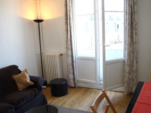 Location Appartement Rue Yvart, Paris