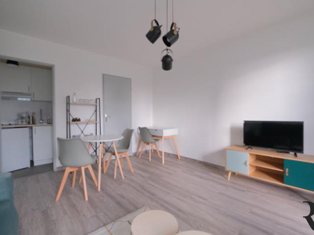 Location Appartement Rue Yves du Manoir, Toulouse