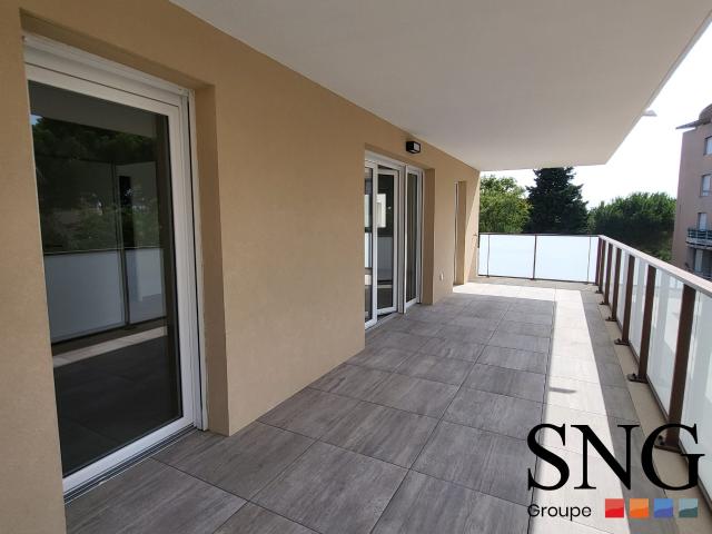 Location Appartement Rue Yvette Llères, Agde