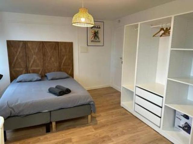 location appartement sceaux 1 pièce 17 m2 hauts de seine 92330 950 € / mois