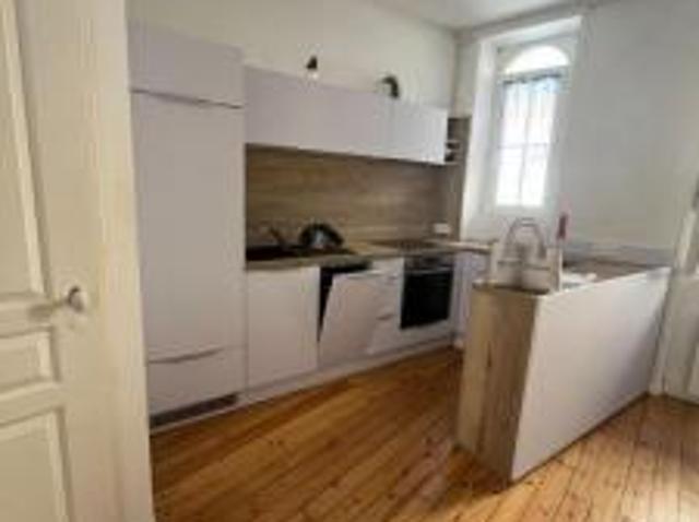 location appartement sables d'olonne 2 pièces 45 m2 vendee 85100 875 € / mois