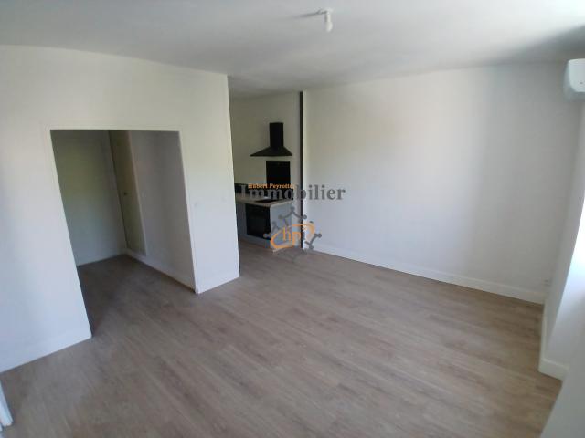 Location appartement Saint Affrique 2 pièces 41m² 450€ | Hubert Peyrottes Immobilier