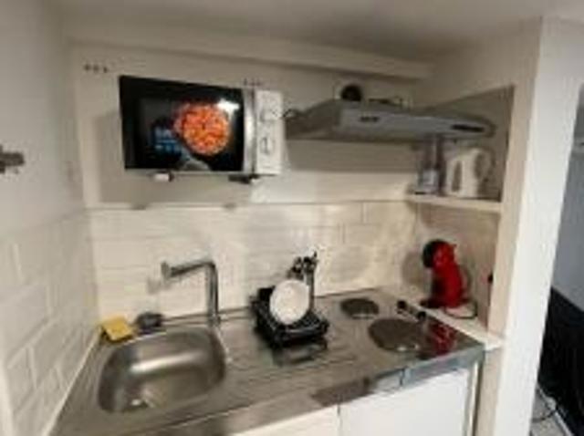 location appartement saint denis 1 pièce 18 m2 seine saint denis 93200 1150 € / mois