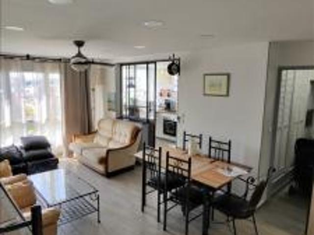 location appartement saint denis 2 pièces 51 m2 seine saint denis 93200 1300 € / mois