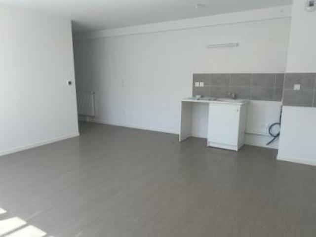 location appartement saint doulchard 3 pièces 64 m2 cher 18230 743 € / mois