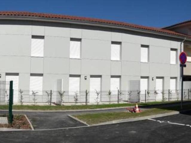 location appartement saint etienne du bois 4 pièces 80 m2 ain 01370 966 € / mois