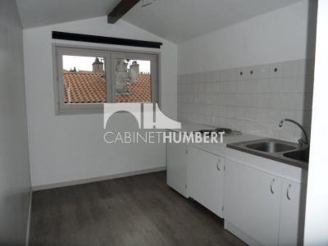 location appartement saint etienne 1 pièce 23 m2 loire 42000 295 € / mois