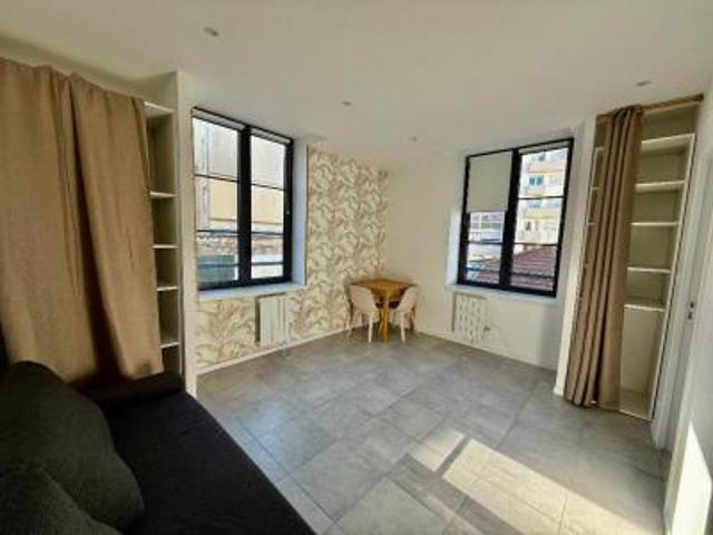 location appartement saint etienne 1 pièce 28 m2 loire 42100 400 € / mois