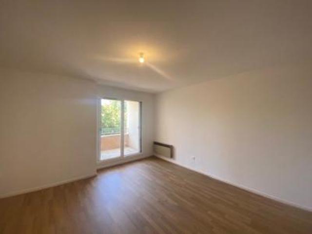 location appartement saint genis laval 2 pièces 46 m2 rhone 69230 700 € / mois