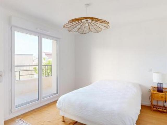 location appartement saint ouen 2 pièces 39 m2 seine saint denis 93400 1350 € / mois