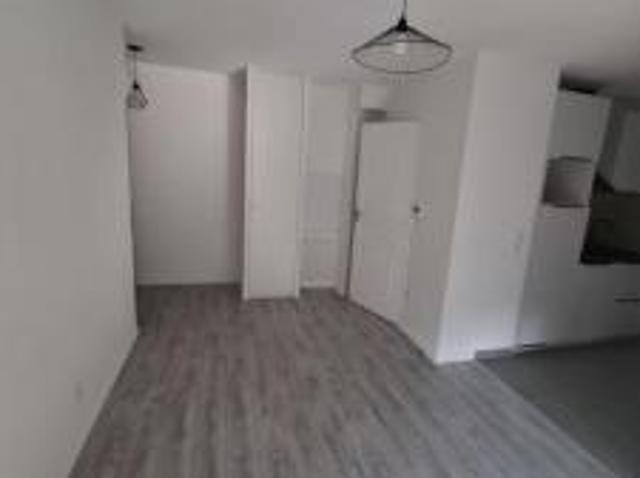 location appartement saint pierre du perray 1 pièce 27 m2 essonne 91280 750 € / mois