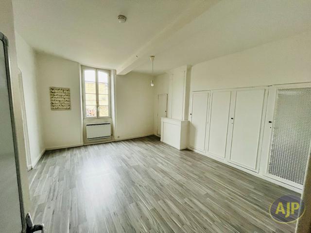 Location appartement Saintes: 625 € AJP Immobilier Saintes