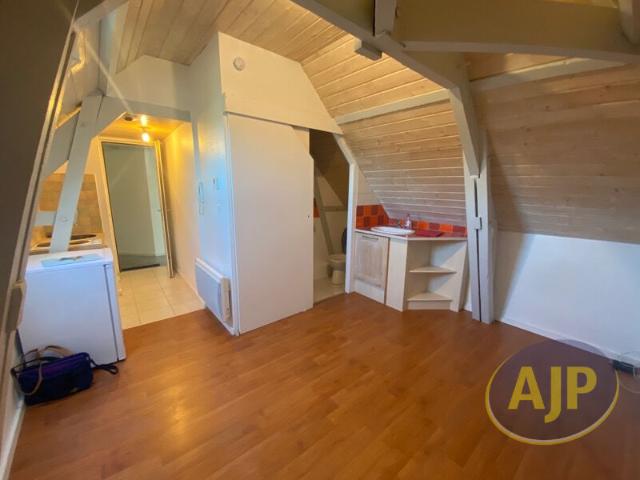 Location appartement Sautron: 325 € AJP Immobilier Saint Herblain