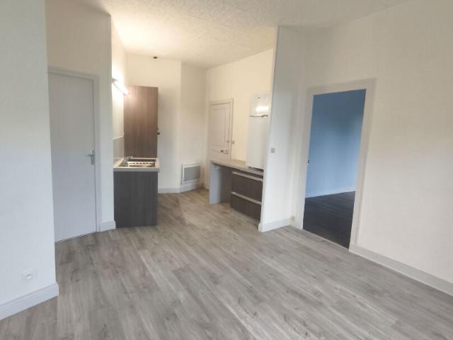 Location appartement Segre: 420 € AJP Immobilier Segré
