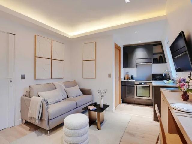 Location Appartement Sortie Parking Place Victor Hugo, Paris