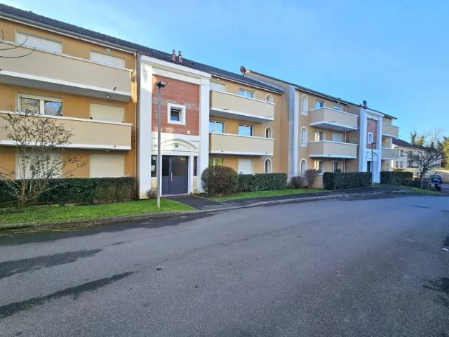 Location Appartement Square Claude Debussy, Saint Germain lès Corbeil