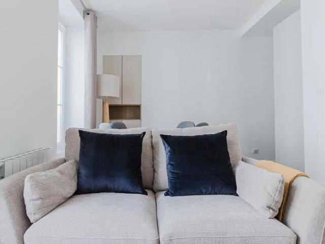 Location Appartement Square Delambre, Paris