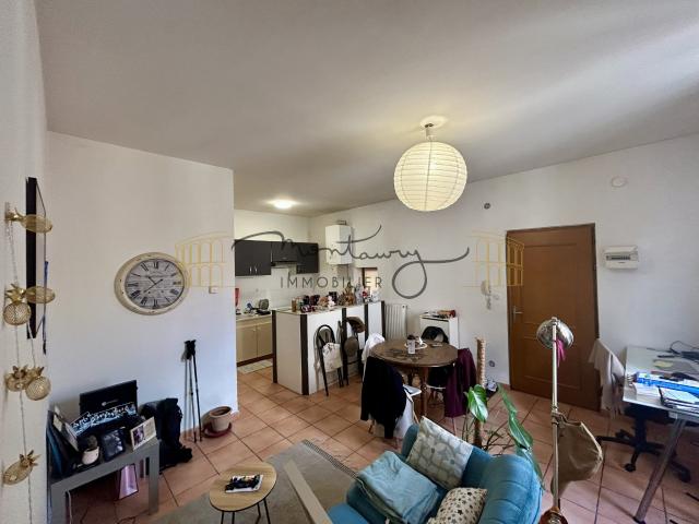 Location Appartement Square du 11 Novembre, Nîmes