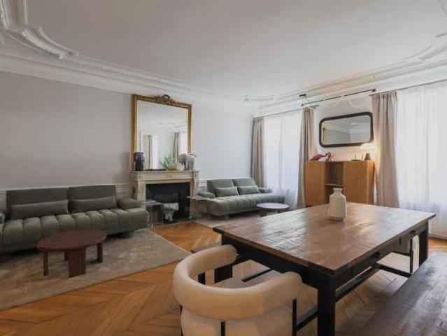 Location Appartement Square du Roule, Paris