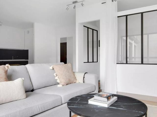 Location Appartement Square Henry Paté, Paris