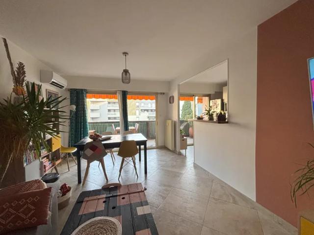Location Appartement Square Louis Bènes, Saint Laurent du Var