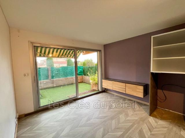 Location appartement studio 15 m² Bandol
