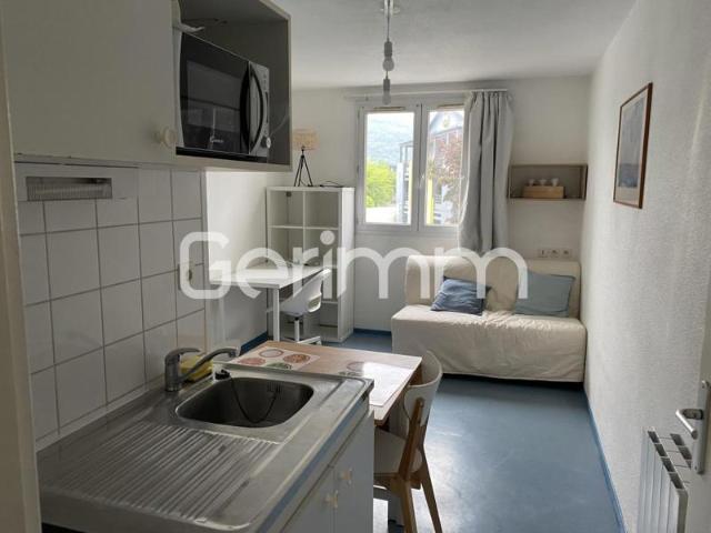Location Appartement Studio 18,38 m² 483 /mois C.C