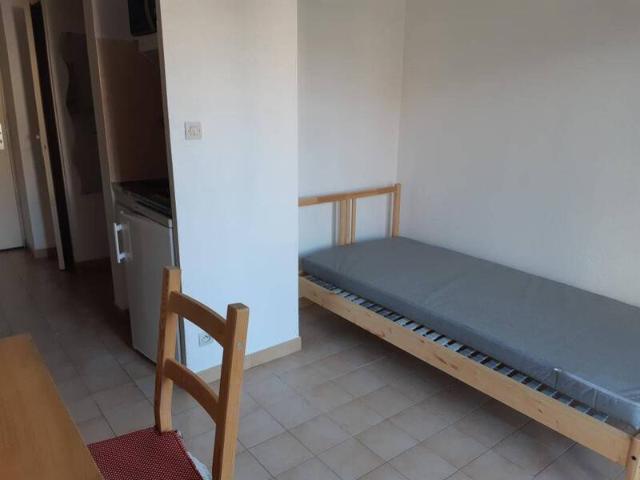 Location appartement studio 1 pièce 16 m² Grenoble 38100 360 €