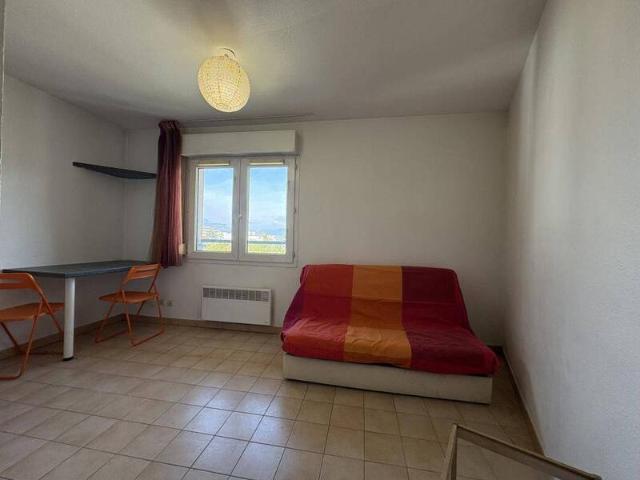 Location appartement studio 1 pièce 16 m² Grenoble 38100 399 €