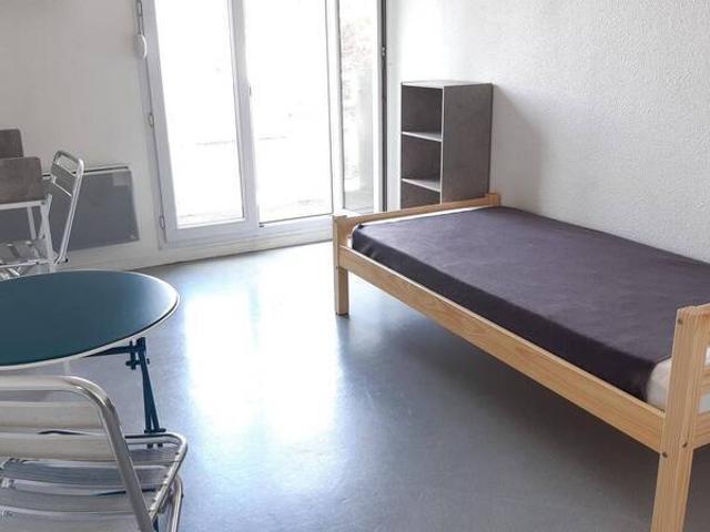 Location appartement studio 1 pièce 16 m² Grenoble 38100 410 €