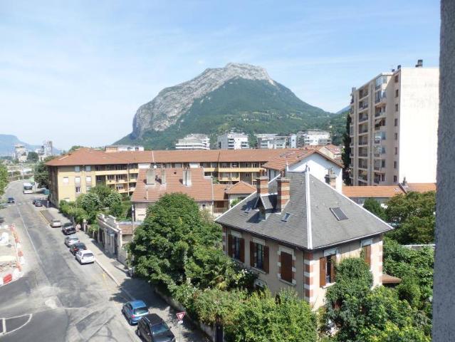 Location appartement studio 1 pièce 18 m² Grenoble 38000 416 €