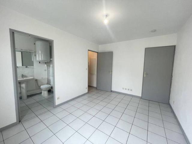 Location appartement studio 1 pièce 19 m² Grenoble 38000 JEAN JAURES 453 €