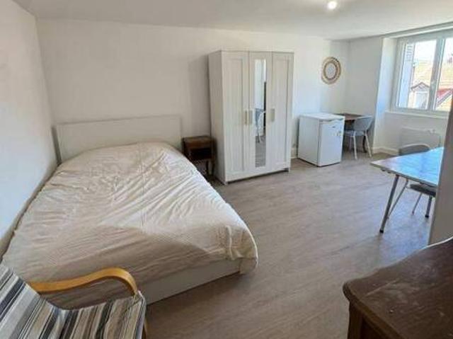 Location appartement studio 1 pièce 25 m² Grenoble 38000 500 €