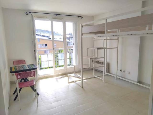 Location appartement studio 1 pièce 29 m² Grenoble 38000 516 €