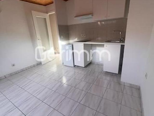 Location Appartement Studio 20,97 m² 400 €/mois C.C