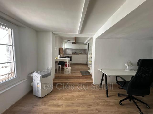 Location appartement studio 23 m² Toulon
