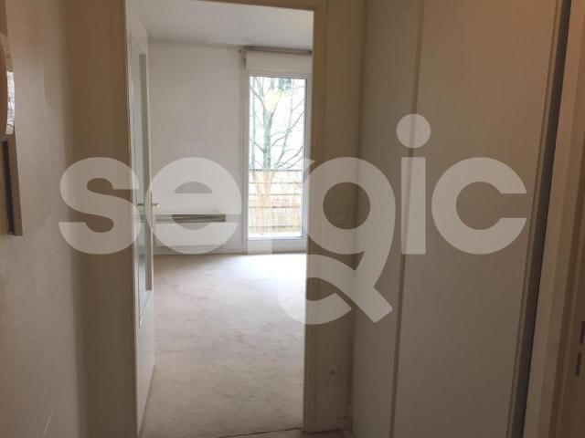 Location appartement, Studio de 25m², situé à Lille