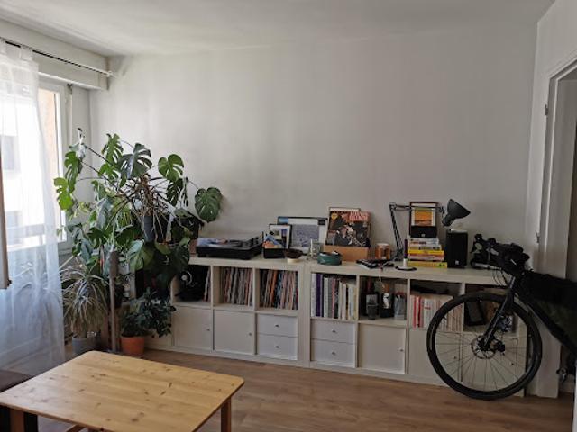 Location Atelier 1 pièce 35 m2 Paris 18ème