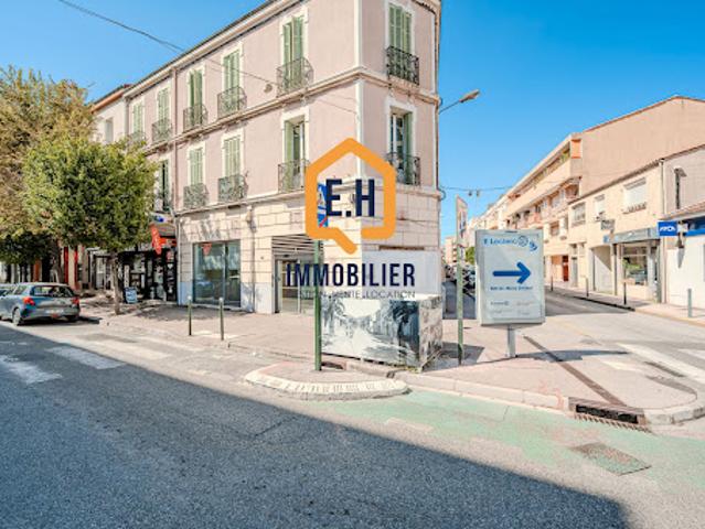Location Autre 8 pièces 145 m2 Hyeres