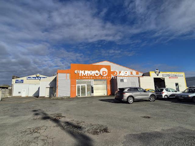 Location Autre 0 pièces 400 m2 Chemillé en Anjou
