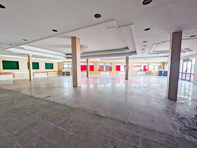 Location Autre 0 pièces 680 m2 Amilly