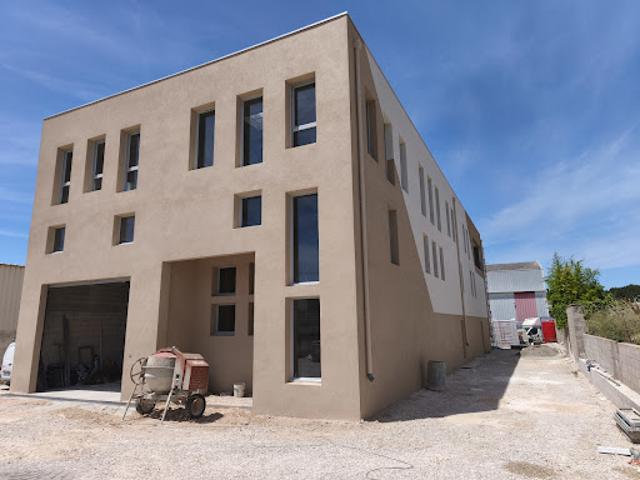 Location Autre 0 pièces 70 m2 Saint Victoret