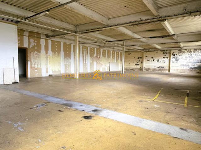 Location Autre 0 pièces 1220 m2 Angouleme