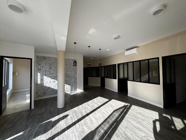 Location Autre 0 pièces 93.85 m2 Manosque